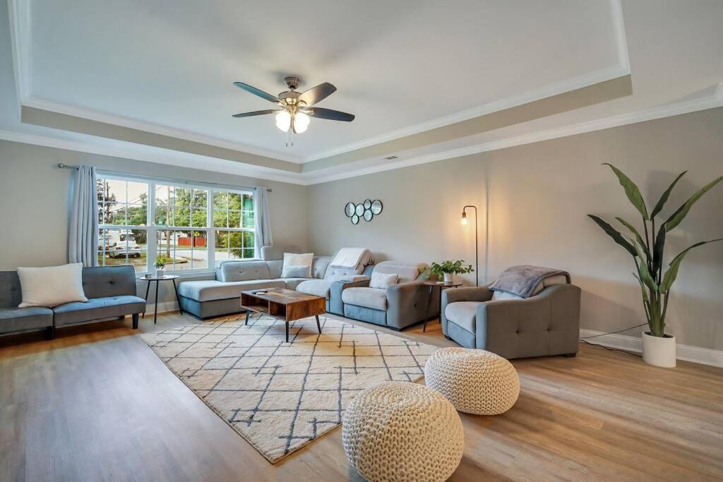 Beautiful New Construction Only 4 Min To Downtown! Сasa de vacaciones *