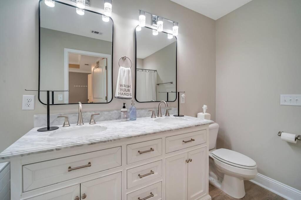 Beautiful New Construction Only 4 Min To Downtown! Сasa de vacaciones