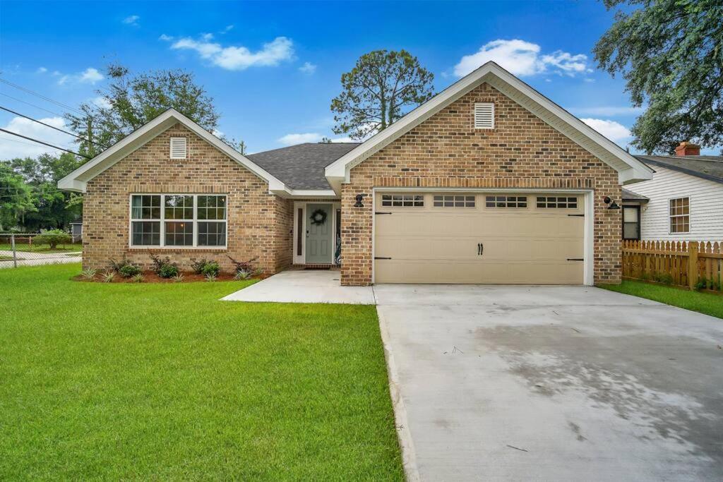 Ferienhaus Beautiful New Construction Only 4 Min To Downtown! Savannah